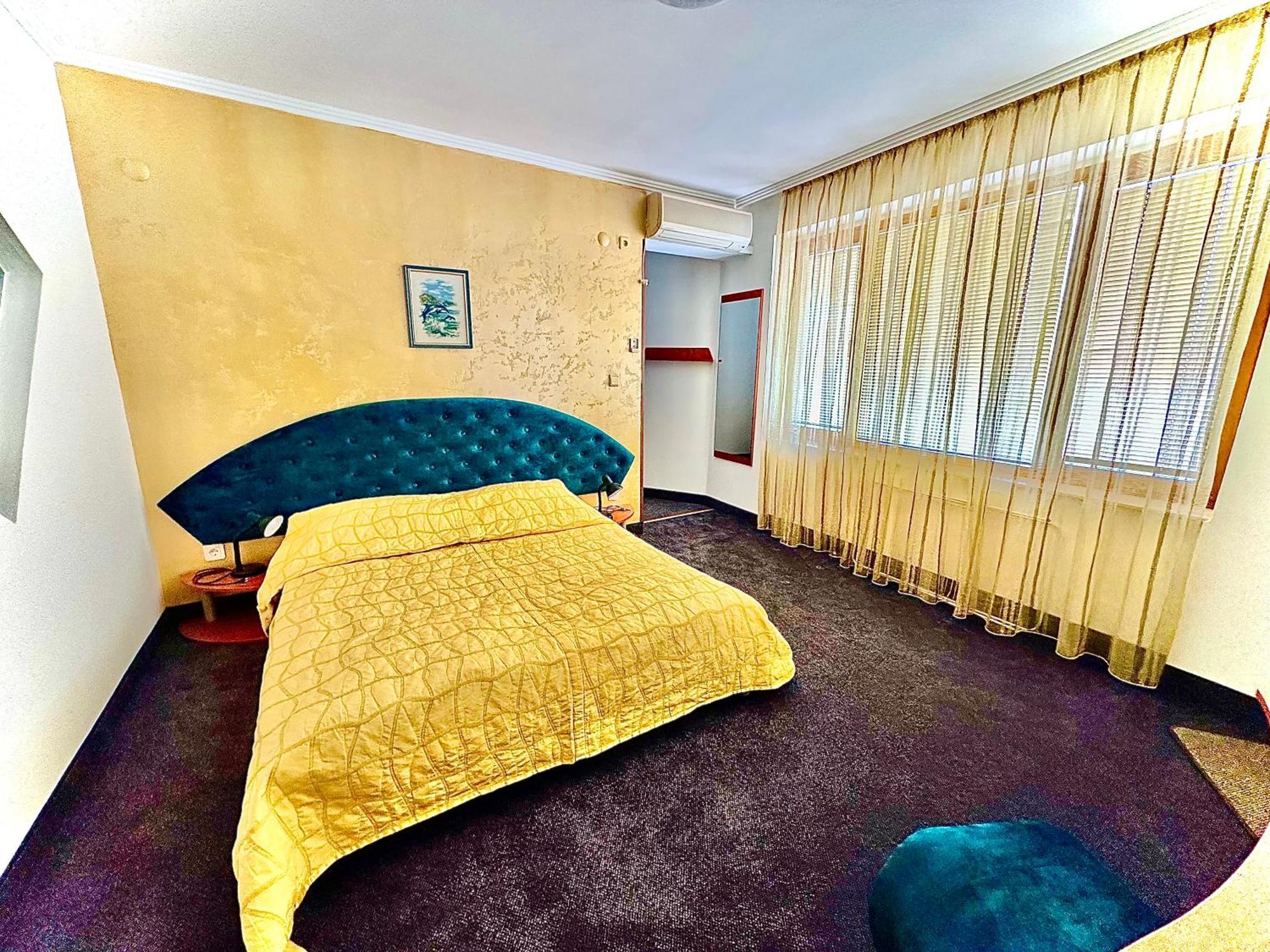 Family Hotel The Golden Fish Созополь Экстерьер фото